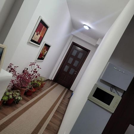 Guesthouse Kocibelli Korça Exteriör bild